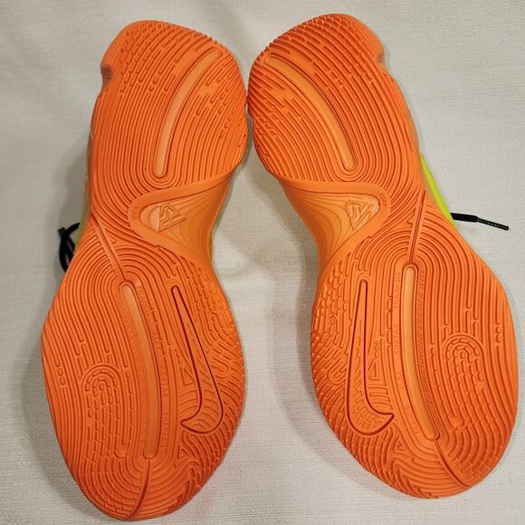 Giannis immortality 4 Cyber/bright mandarin sundial size 11